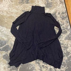 American Eagle Soft & Sexy collection purple flowy turtleneck top